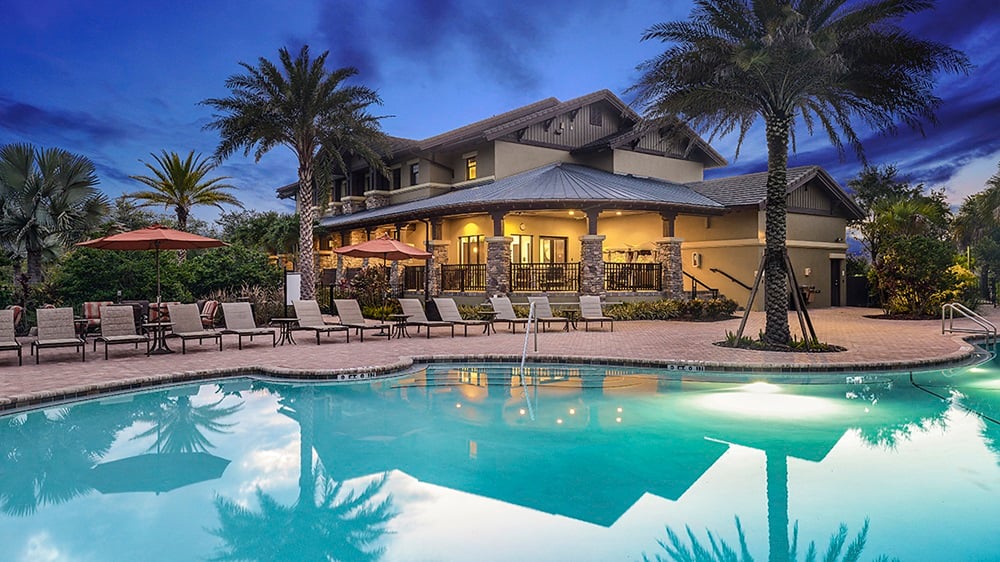 Eaves Bend At Artisan Lakes