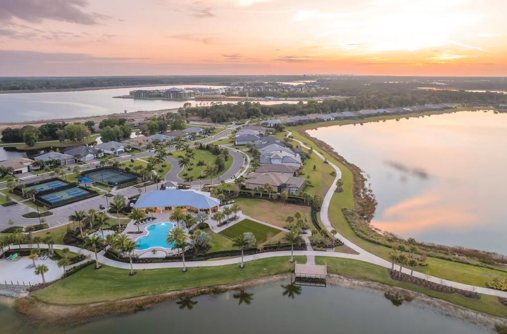 Shoreview at Lakewood Ranch Waterside, Sarasota, Pulte Homes | NEO