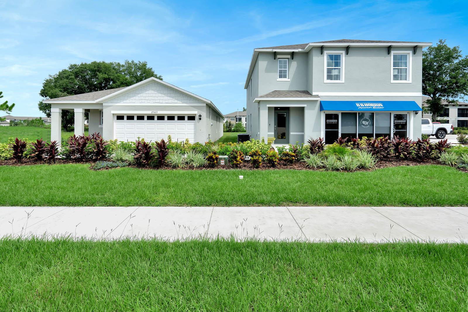 NEO Avalon Park Tavares