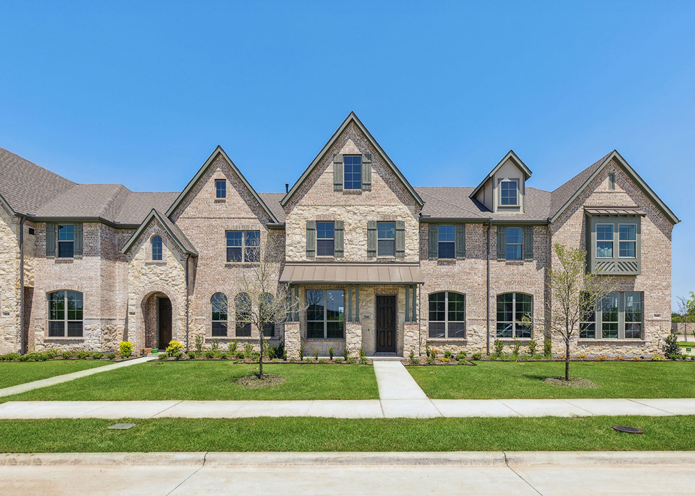 NEO | Lake Ridge Commons - OVERTON | CB Jeni