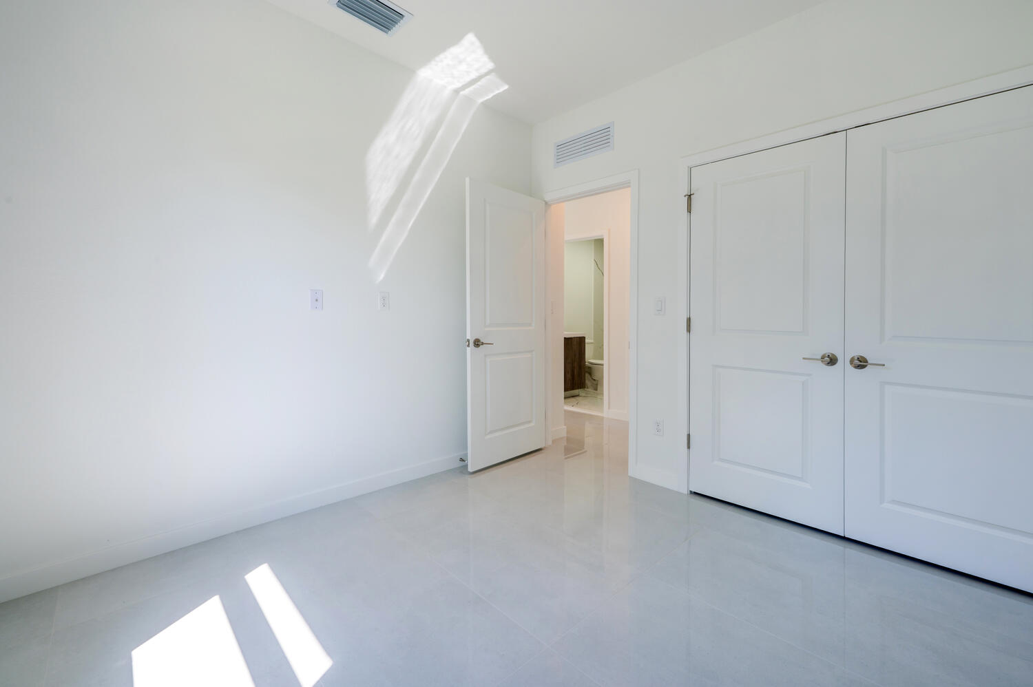 Project gallery image 21