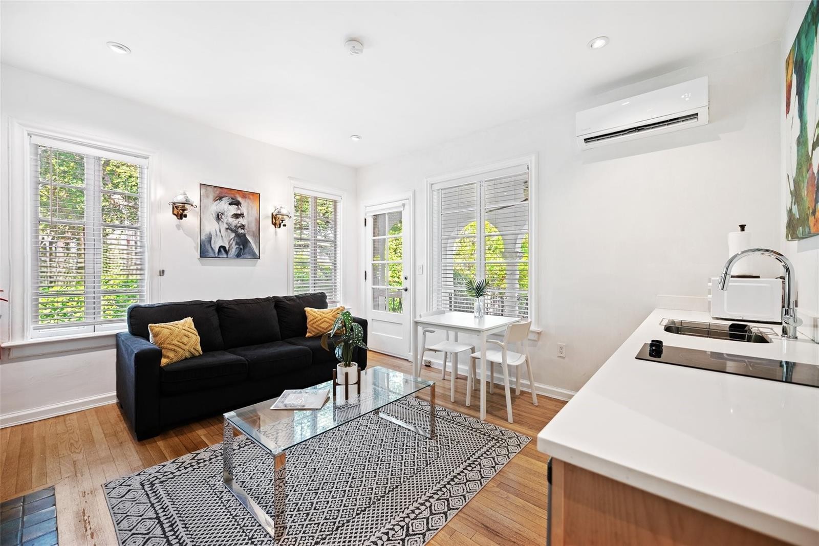 Project gallery image 18