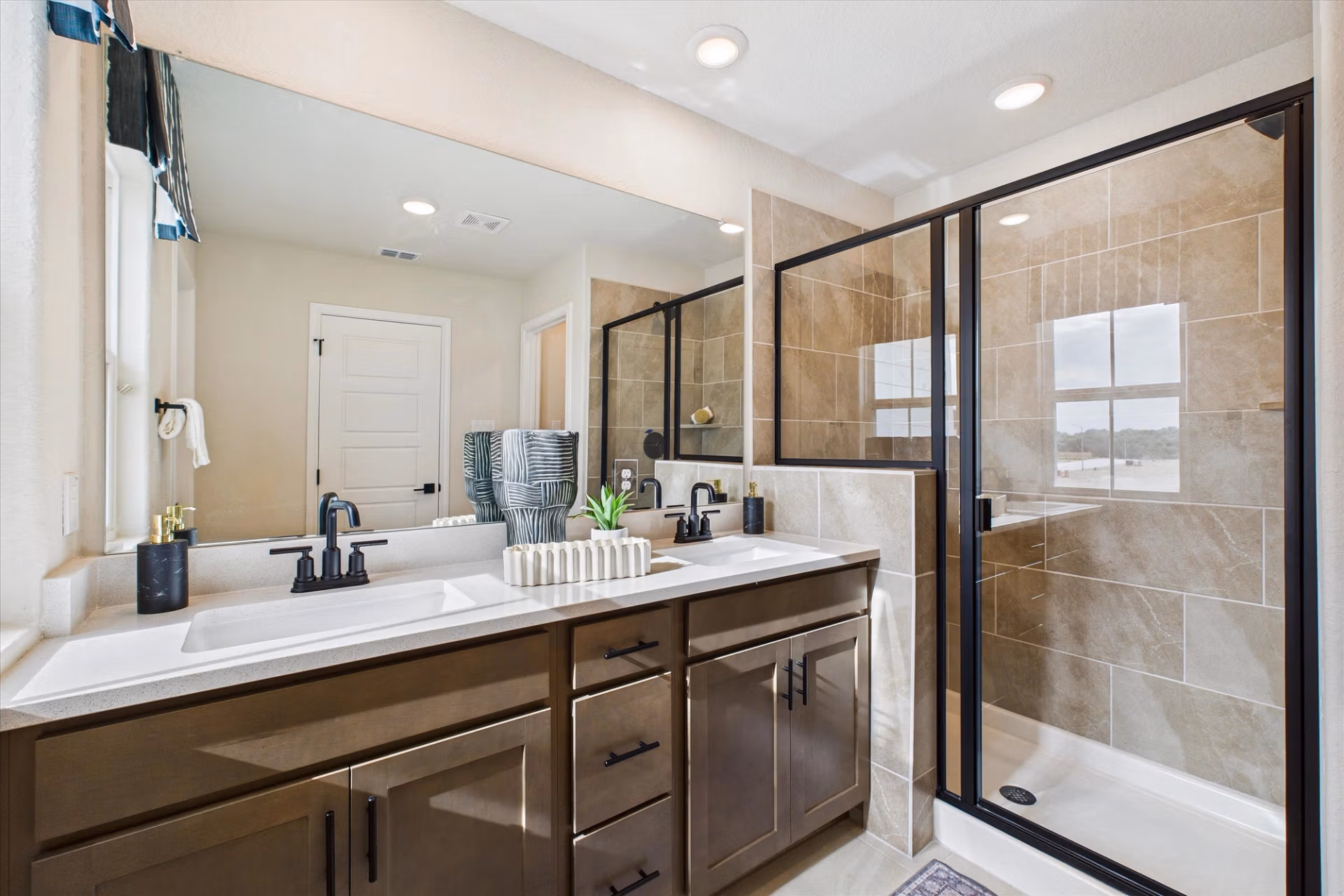 Project gallery image 9