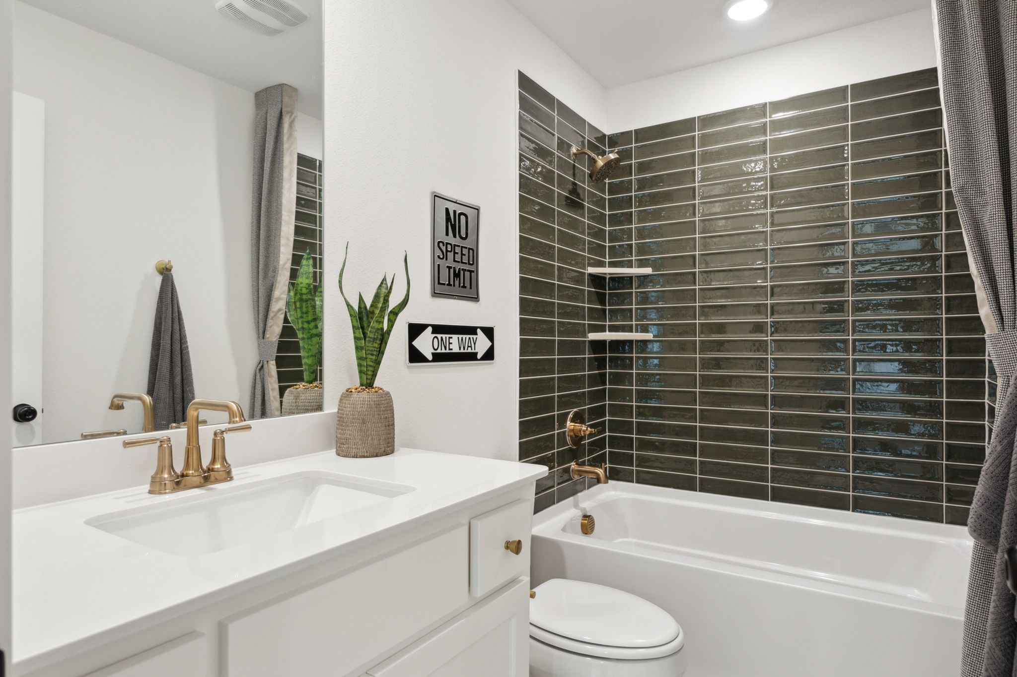 Project gallery image 13