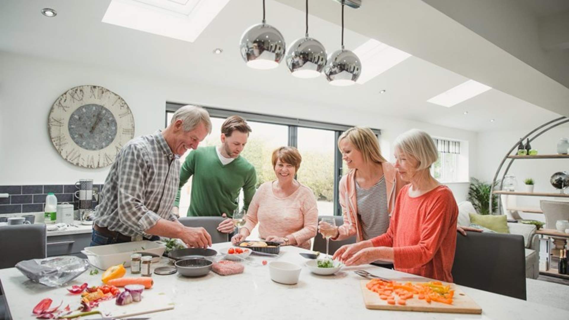 The 9 benefits of living in a 55+ community in Florida