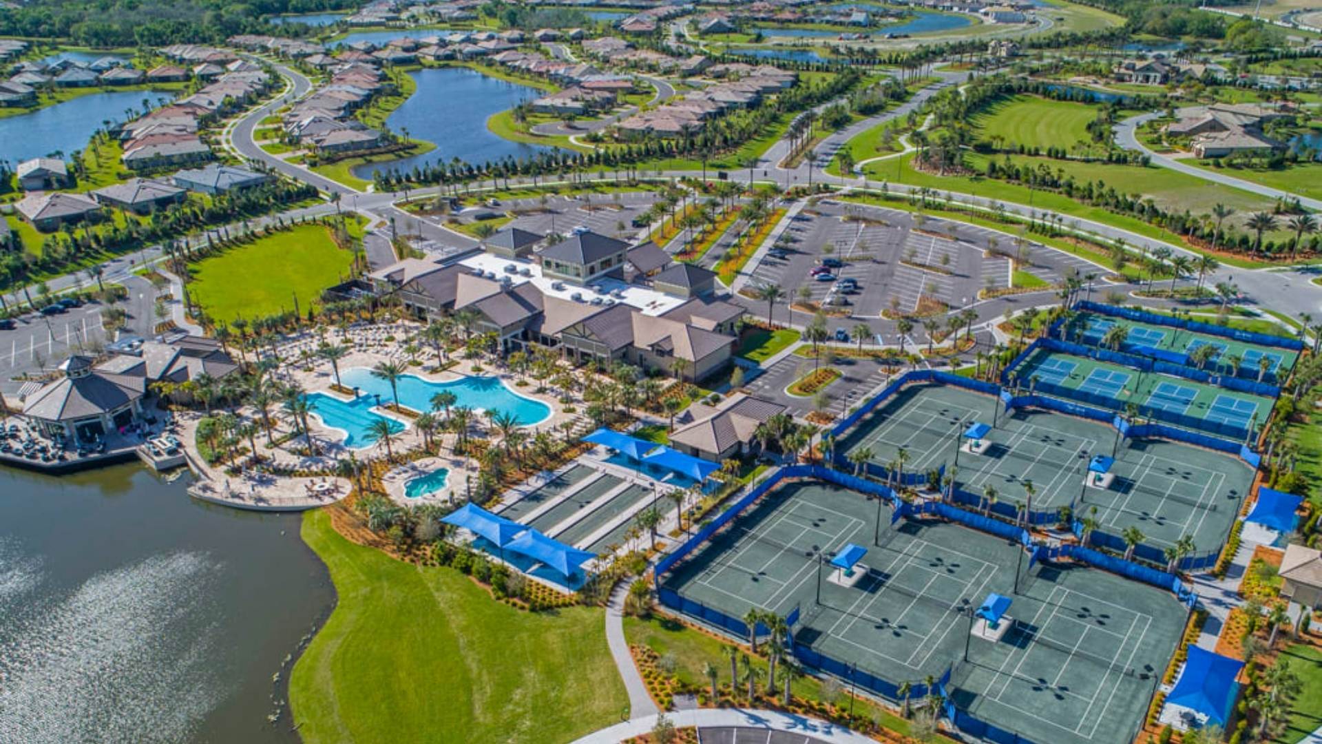 The 9 benefits of living in a 55+ community in Florida