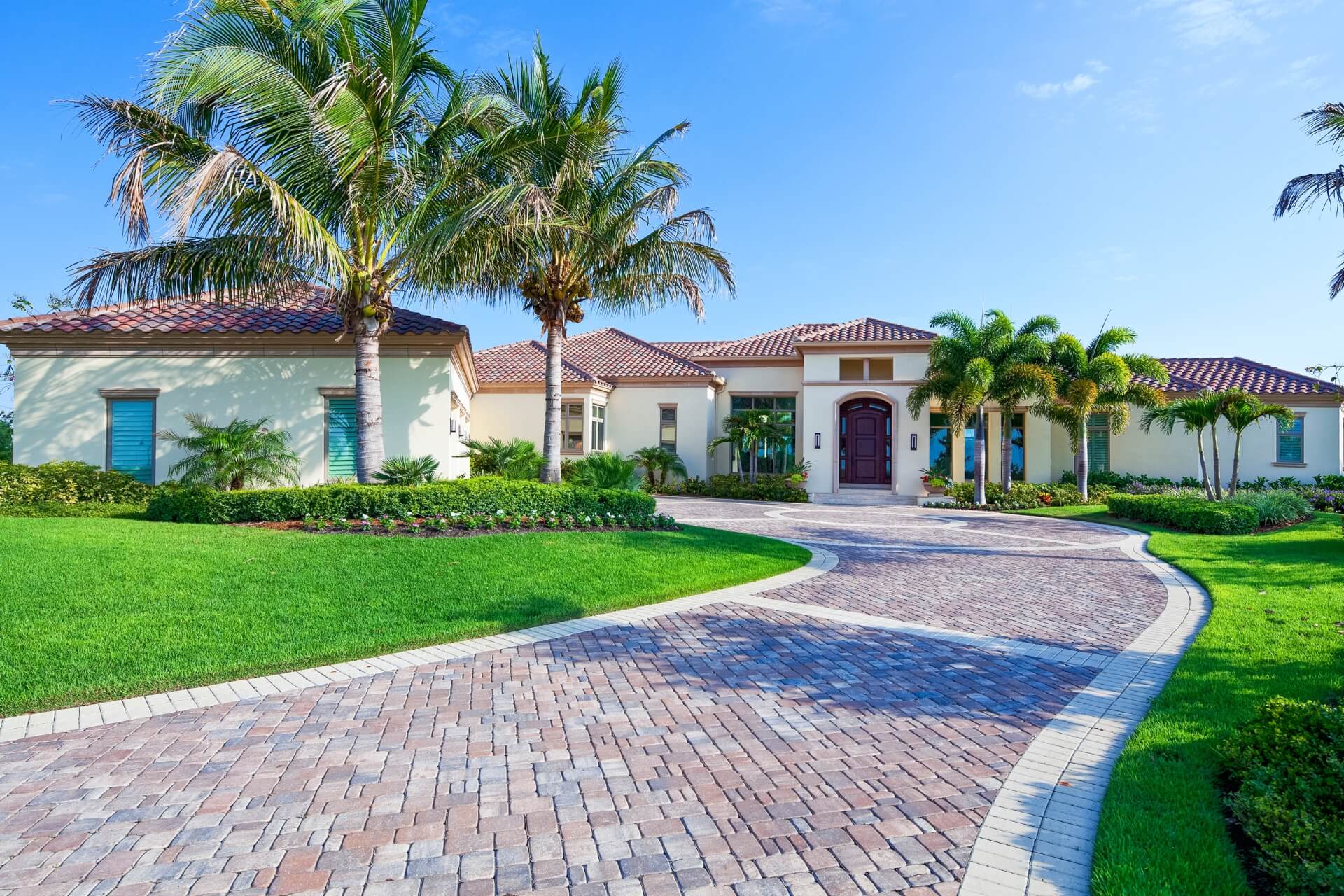 Buying a new home in Florida: the pros and the cons