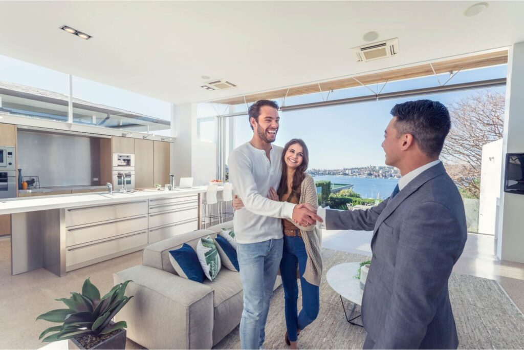 Buying a new home in Florida: the pros and the cons