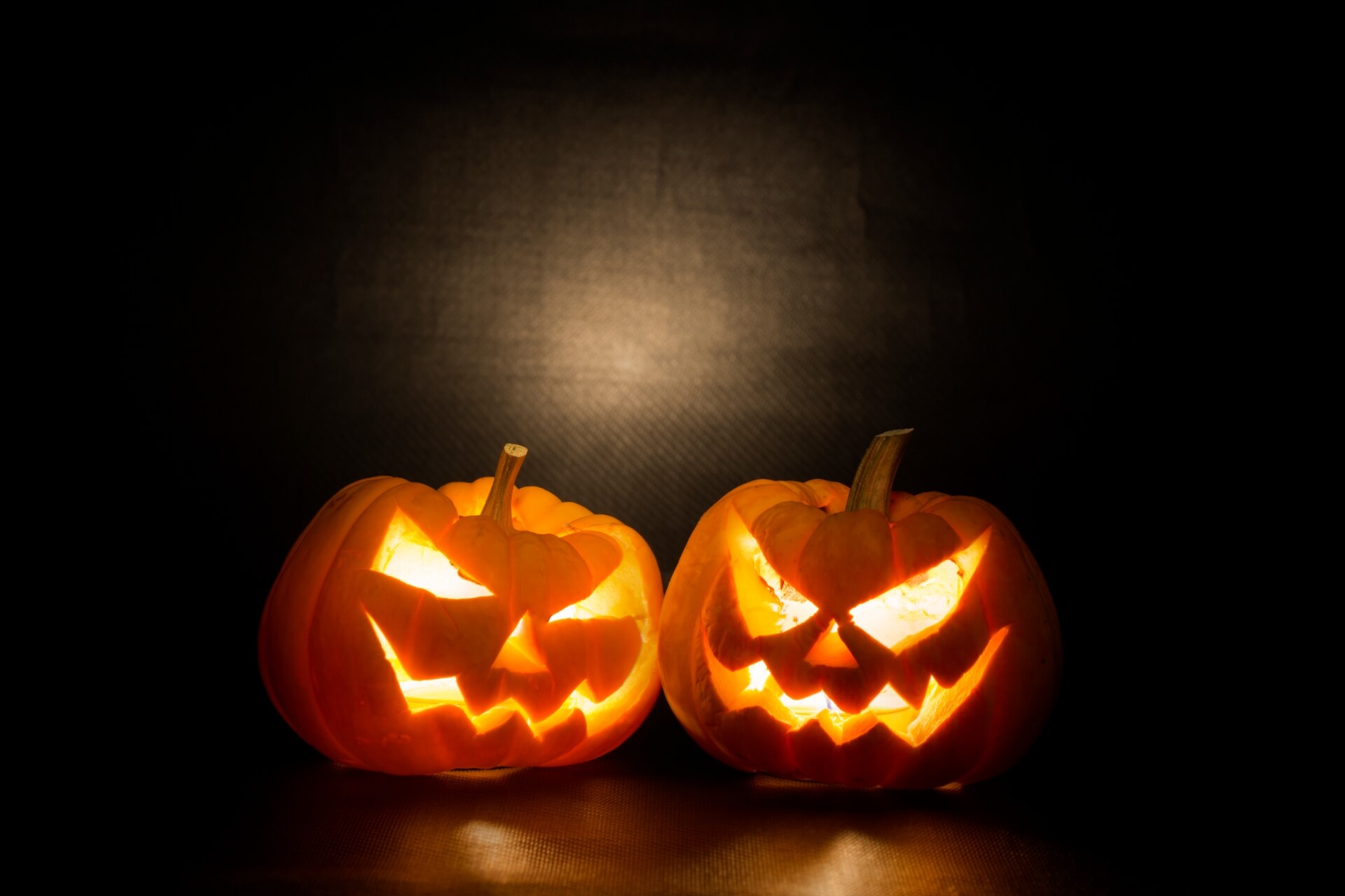 Halloween in Florida: A World of Horror and Fun!