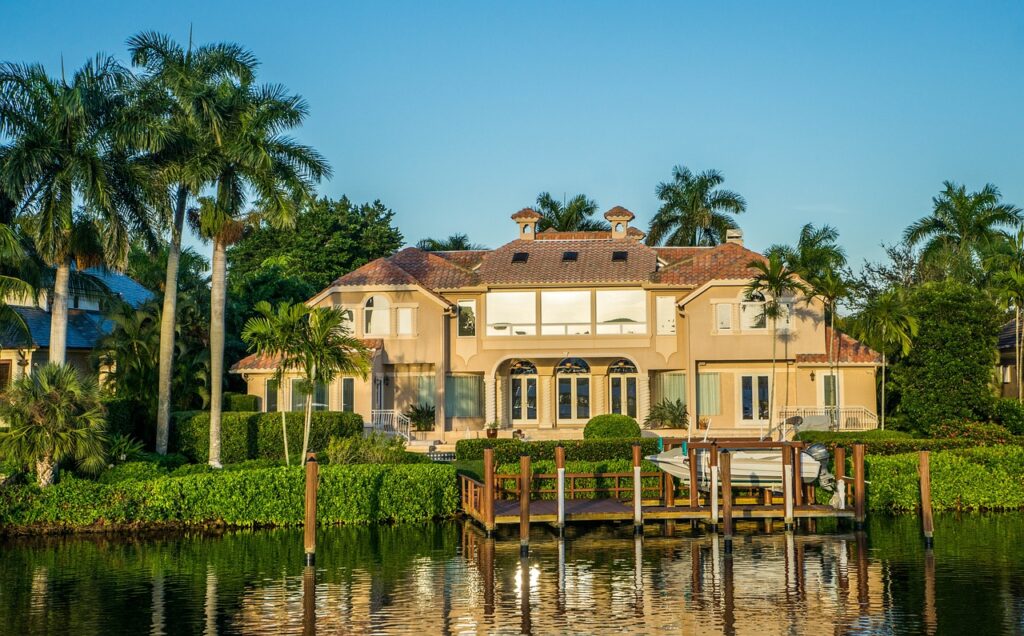 Top Destinations for Movers in 2025: Florida & Texas